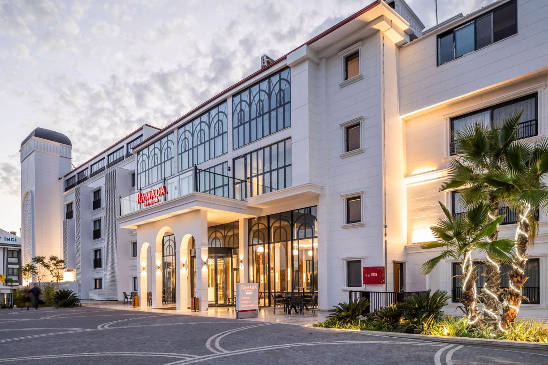 Ramada By Wyndham Dalaman Exterior foto
