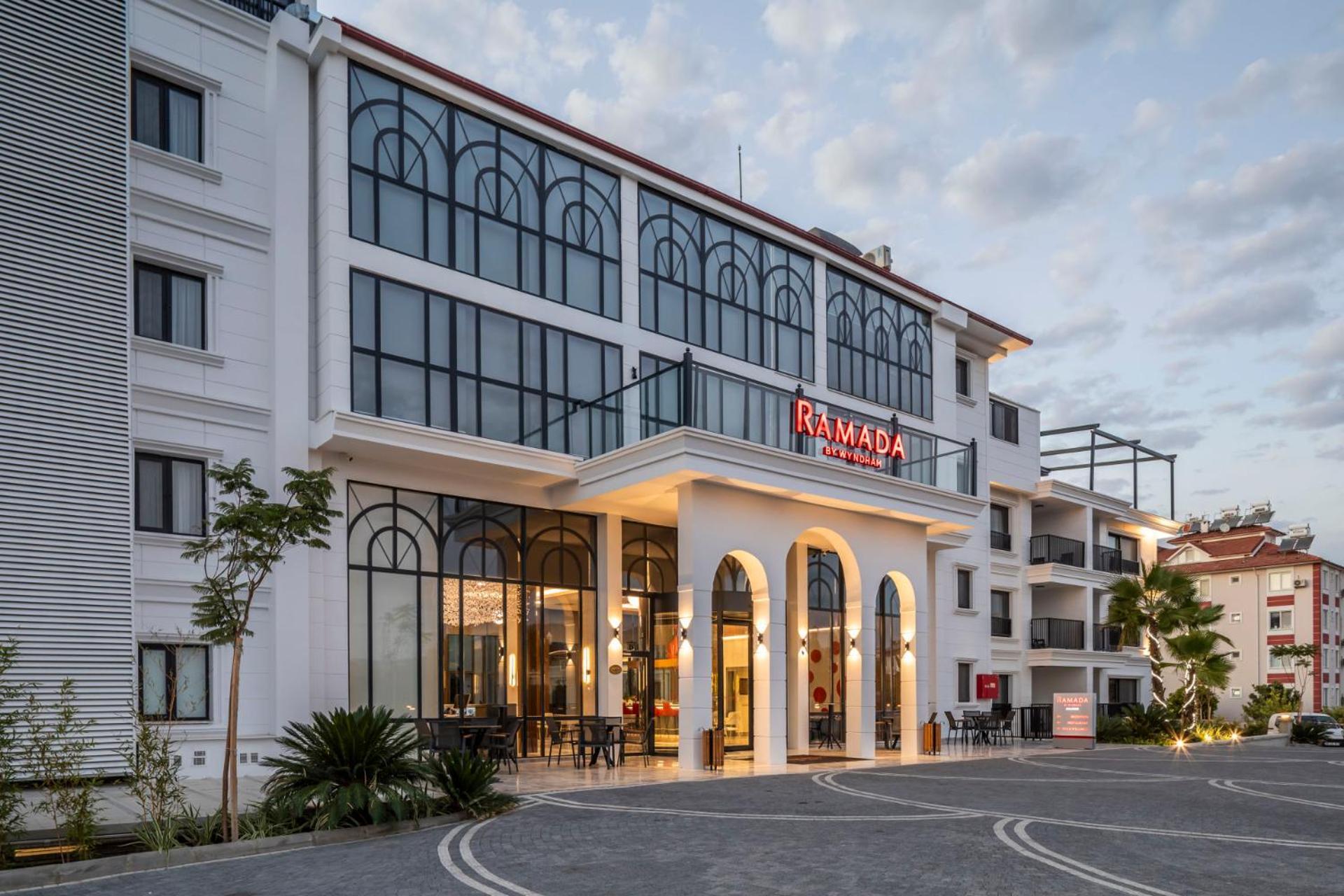 Ramada By Wyndham Dalaman Exterior foto